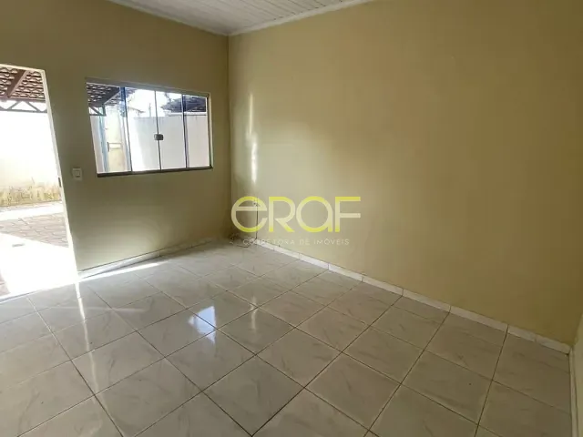 Casa 3 quartos e 2 banheiros, para alugar, no bairro Jardim das Américas em Formosa