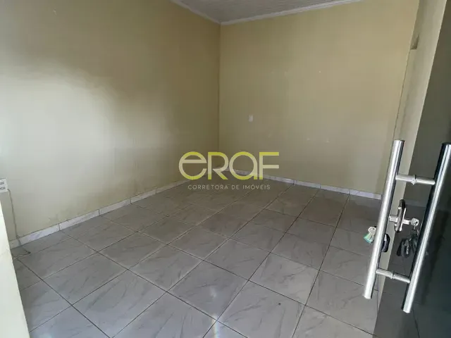Casa 3 quartos e 2 banheiros, para alugar, no bairro Jardim das Américas em Formosa