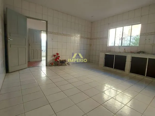 Casa com 250m² 2 quartos e 1 banheiro, à venda, no bairro Jardim Três Marias em Salto