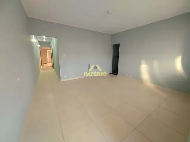 Casa com 250m² 2 quartos e 1 banheiro, à venda, no bairro Jardim Três Marias em Salto