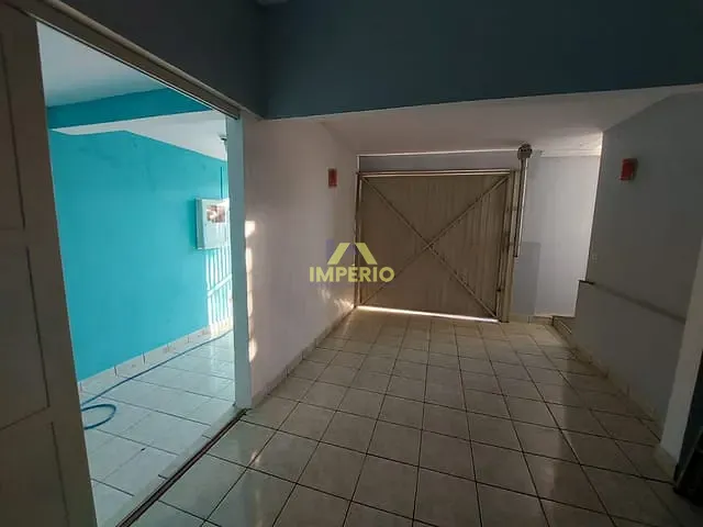 Casa com 250m² 2 quartos e 1 banheiro, à venda, no bairro Jardim Três Marias em Salto