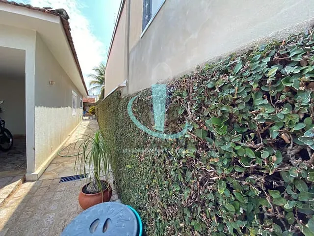 Casa com 360m² 3 quartos e 3 banheiros, à venda, no bairro VILA HARMONIA em ARARAQUARA