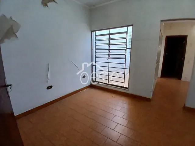 Casa com 250m² 2 quartos e 1 banheiro, para alugar, no bairro Centro em Santa Bárbara D'Oeste