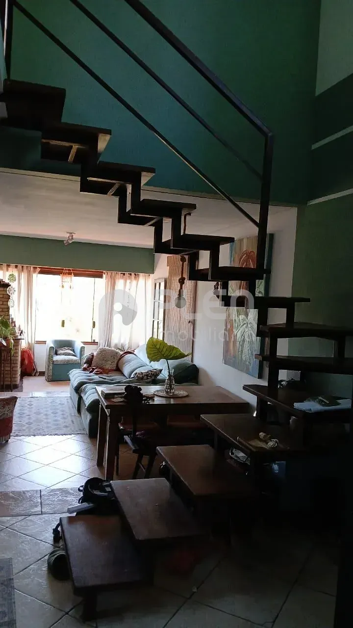 Casa de 3 quartos à venda em Vila Irmãos Arnoni, São Paulo