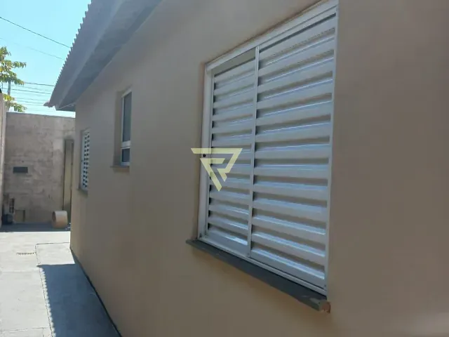 Casa 2 quartos e 1 banheiro, à venda, no bairro Jardim Cristo Redentor em Ribeirão Preto