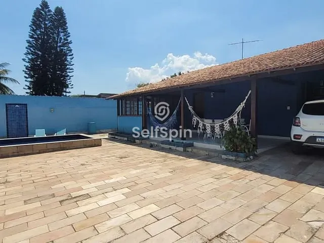 Casa com 500m² 3 quartos e 3 banheiros, para alugar, no bairro Itaipu em Niterói