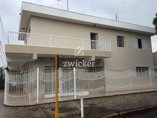 Casa com 195m² 3 quartos e 3 banheiros, à venda, no bairro Vila Antártica em Bauru