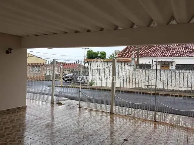 Casa com 195m² 3 quartos e 3 banheiros, à venda, no bairro Vila Antártica em Bauru
