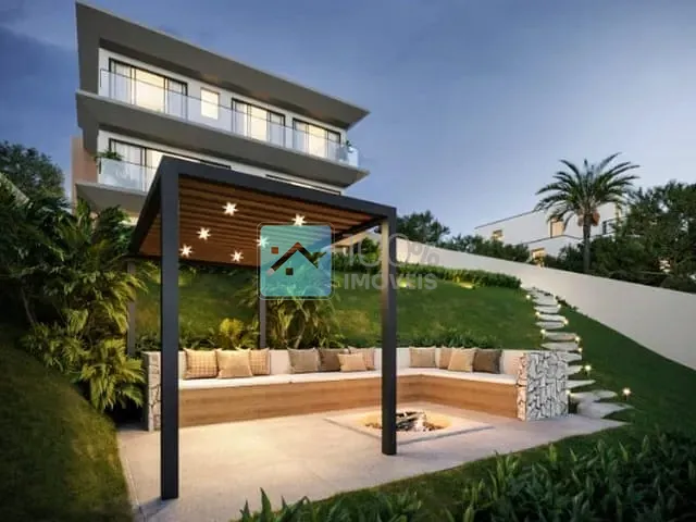 Casa com 931m² 5 quartos e 5 banheiros, à venda, no bairro Urbanova em São José dos Campos