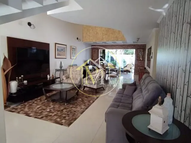 Casa com 250m² 3 quartos e 5 banheiros, à venda, no bairro Condomínio Vila dos Inglezes em Sorocaba
