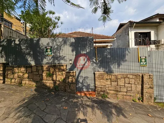 Casa com 300m² 4 quartos e 4 banheiros, para alugar, no bairro Rio Branco em Porto Alegre