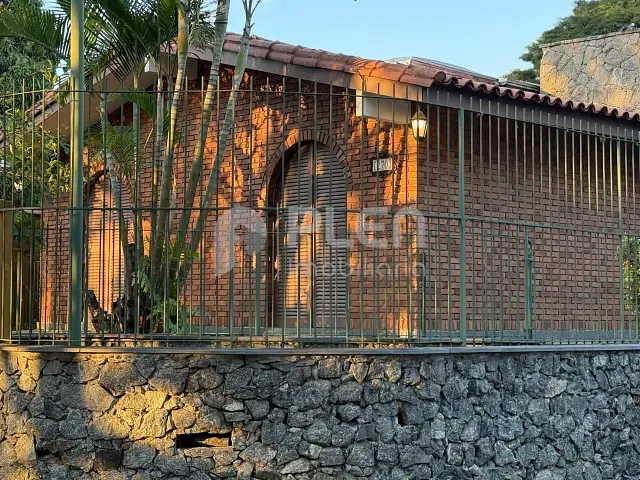 Casa 3 quartos e 4 banheiros, à venda, no bairro Trenembé em São Paulo