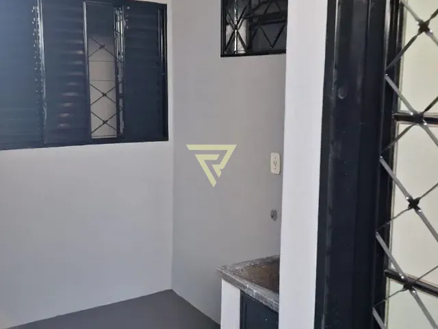 Casa 2 quartos e 1 banheiro, à venda, no bairro Vila Pompéia em Ribeirão Preto
