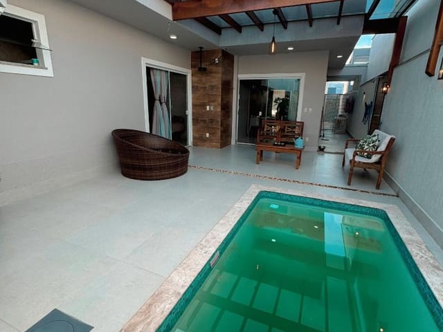 Casa com 300m² 3 quartos e 3 banheiros, à venda, no bairro Vale dos Cristais em Macaé