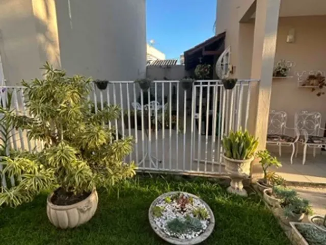 Casa com 85m² 2 quartos e 3 banheiros, à venda, no bairro Parque California em Campos dos Goytacazes