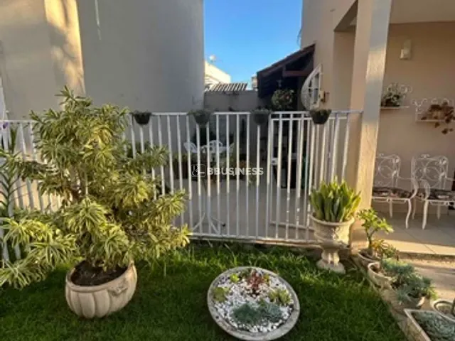 Casa com 85m² 2 quartos e 3 banheiros, à venda, no bairro Parque California em Campos dos Goytacazes
