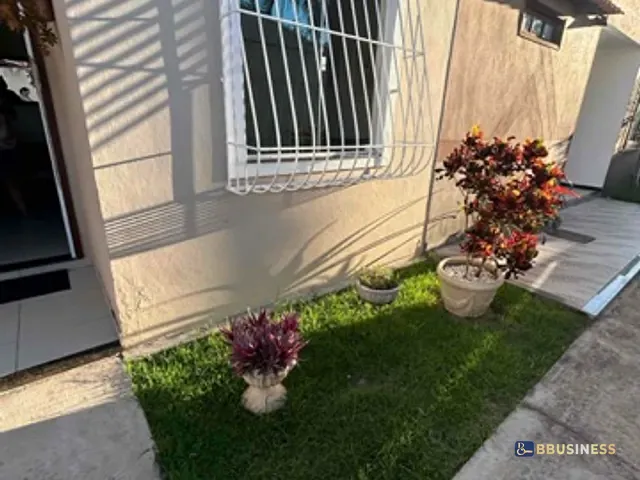 Casa com 85m² 2 quartos e 3 banheiros, à venda, no bairro Parque California  em Campos dos Goytacazes
