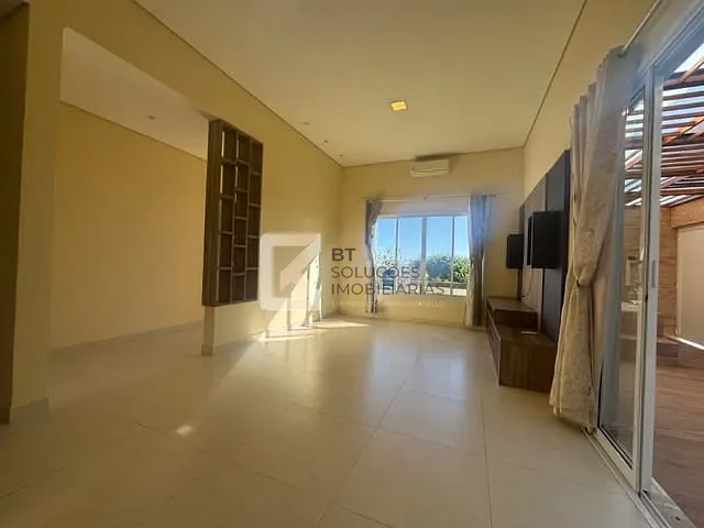 Casa com 300m² 4 quartos e 4 banheiros, à venda, no bairro Jardim Residencial Dona Lucilla em Indaiatuba