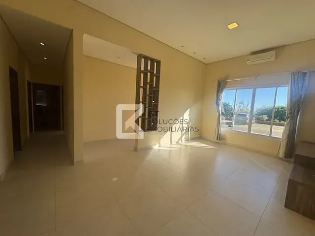 Casa com 300m² 4 quartos e 4 banheiros, à venda, no bairro Jardim Residencial Dona Lucilla em Indaiatuba