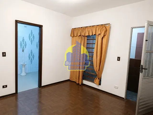 Casa com 200m² 2 quartos e 1 banheiro, à venda, no bairro Bussocaba em Osasco