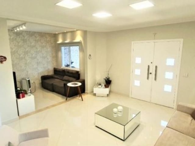 Casa com 250m² 4 quartos e 5 banheiros, à venda, no bairro Urbanova em São José dos Campos