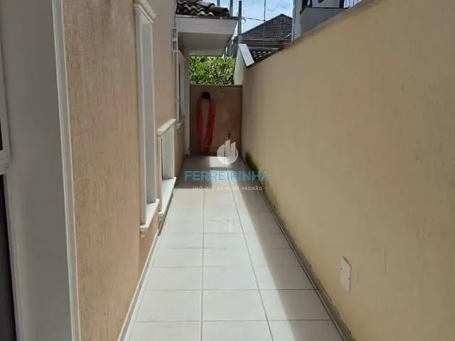Casa com 250m² 4 quartos e 5 banheiros, à venda, no bairro Urbanova em São José dos Campos