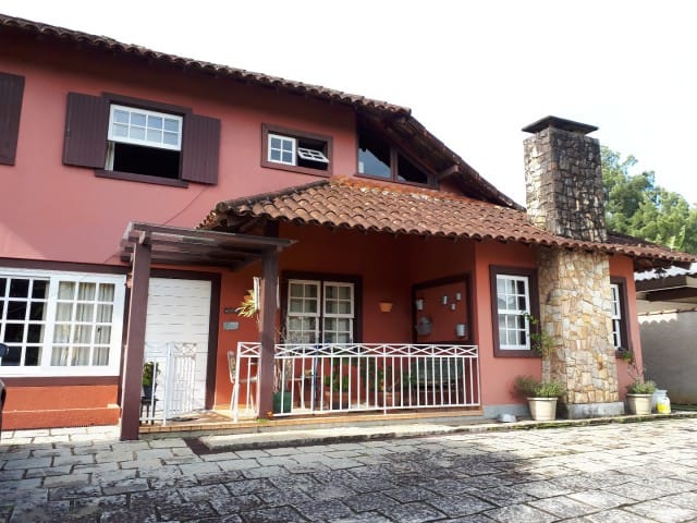 Casa com 600m², à venda, no bairro São Sebastião em Petrópolis