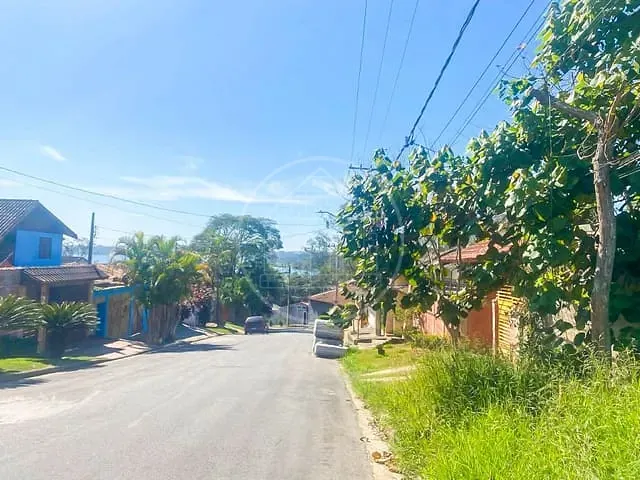 Casa com 504m² 2 quartos e 2 banheiros, à venda, no bairro Parque do Terceiro Lago em São Paulo