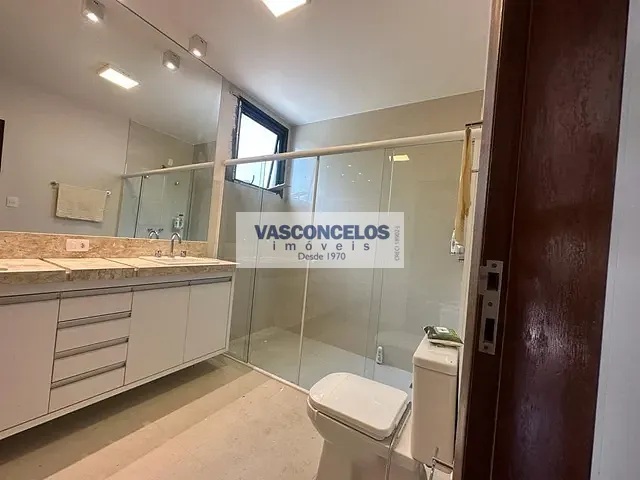 Casa com 700m² 4 quartos e 6 banheiros, à venda, no bairro Jardim das Colinas em São José dos Campos