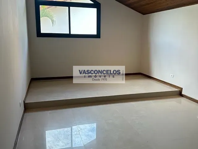 Casa com 700m² 4 quartos e 6 banheiros, à venda, no bairro Jardim das Colinas em São José dos Campos