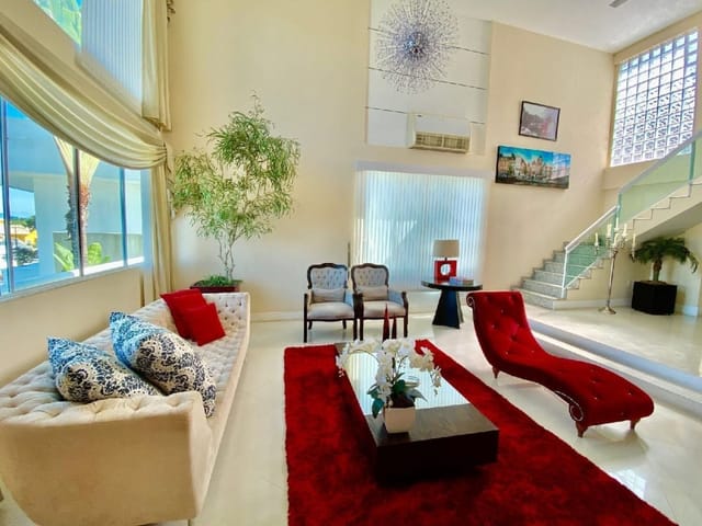 Casa com 648m² 5 quartos e 6 banheiros, à venda, no bairro Lagoa em Macaé