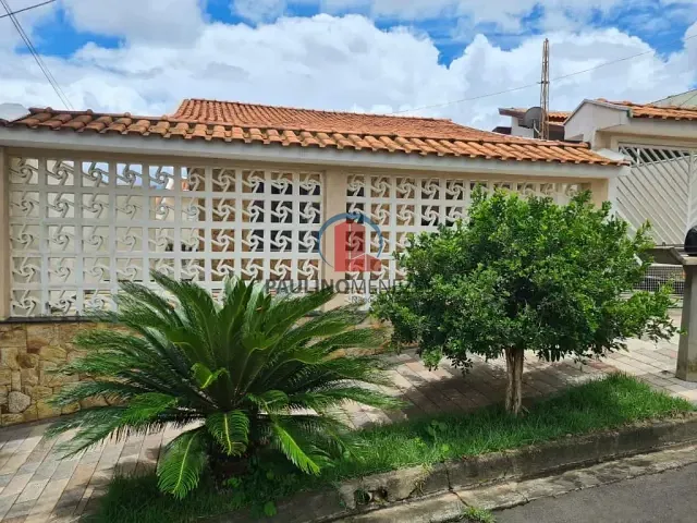 Casa com 300m² 3 quartos e 2 banheiros, à venda, no bairro Vila Bertini em Americana