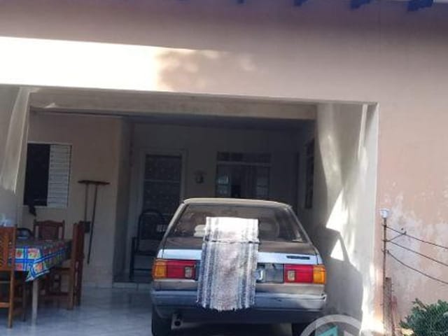 Casa com 300m² 4 quartos e 3 banheiros, à venda, no bairro Parque Residencial Ana Rosa em Cambé