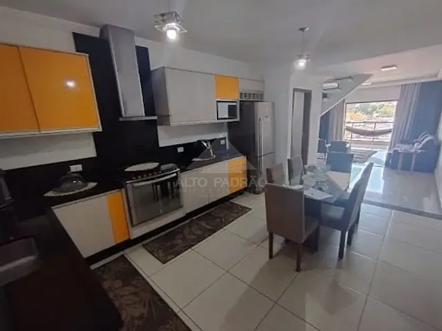 Casa com 125m² 2 quartos e 3 banheiros, à venda, no bairro Jardim Zaira em Mauá