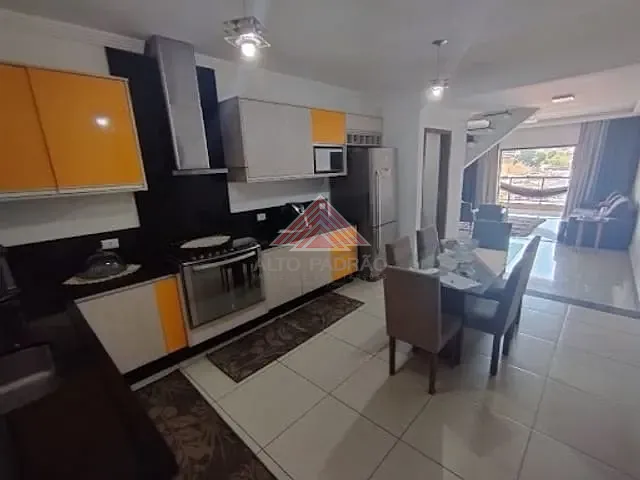 Casa com 125m² 2 quartos e 3 banheiros, à venda, no bairro Jardim Zaira em Mauá