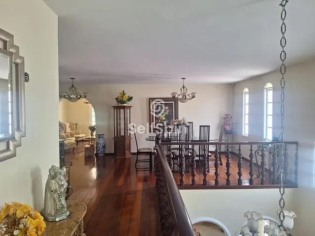 Casa com 441m² 5 quartos e 5 banheiros, para alugar, no bairro São Francisco em Niterói