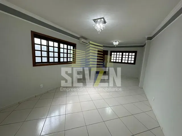 Casa com 200m² 3 quartos e 2 banheiros, à venda, no bairro Vila Carvalho em Bauru