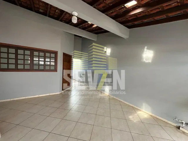 Casa com 200m² 3 quartos e 2 banheiros, à venda, no bairro Vila Carvalho em Bauru