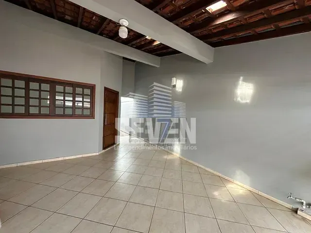 Casa com 200m² 3 quartos e 3 banheiros, à venda, no bairro Vila Carvalho em Bauru