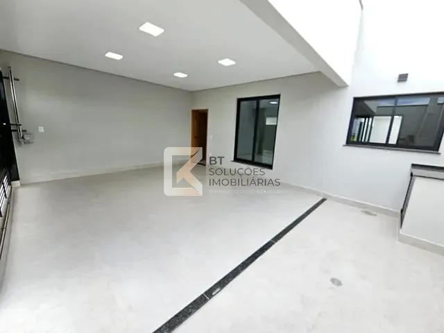 Casa com 150m² 3 quartos e 2 banheiros, à venda, no bairro Jardim Bom Sucesso em Indaiatuba