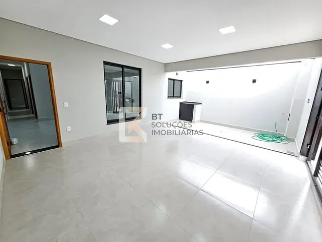 Casa com 150m² 3 quartos e 2 banheiros, à venda, no bairro Jardim Bom Sucesso em Indaiatuba