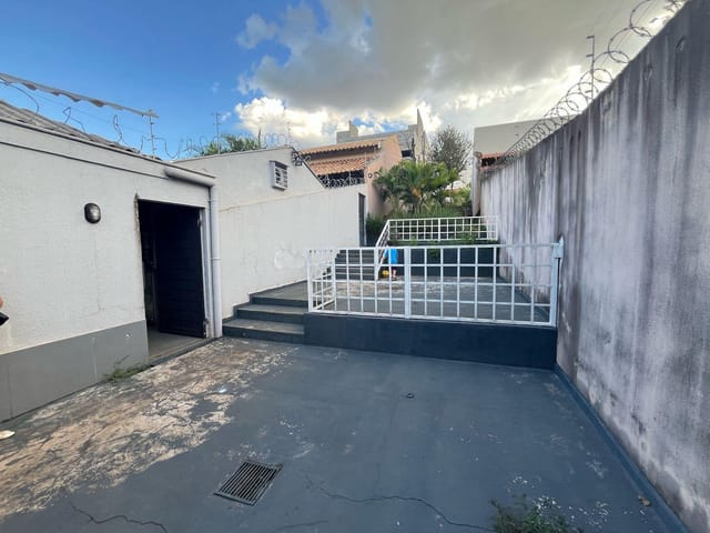 Foto do Casa - Casa Comercial para Locação - Imóvel comercial disponível para locação com 180m², por R$ 4.000,00 mensais, localizado no Jardim Presidente, Londrina, PR | Human Imóveis