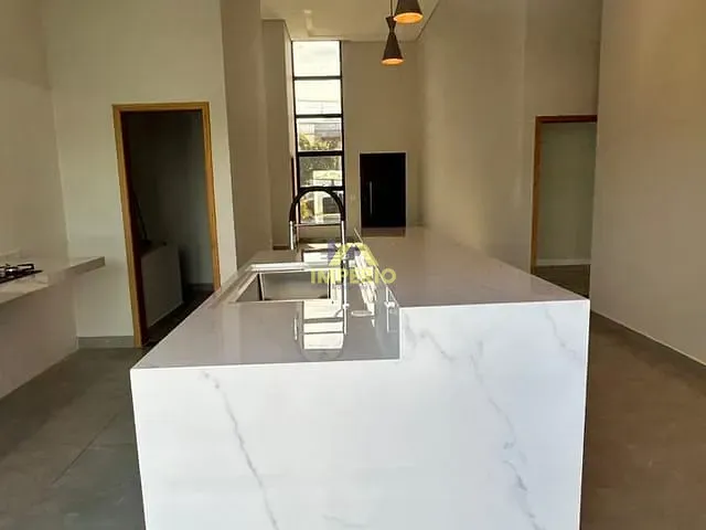 Casa com 300m² 3 quartos e 4 banheiros, à venda ou para alugar, no bairro Residencial Lagos D'Icaraí em Salto