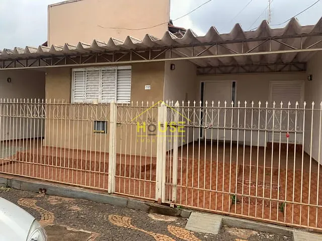 Casa com 134m² 2 quartos e 1 banheiro, para alugar, no bairro Patrimônio Velho em Votuporanga