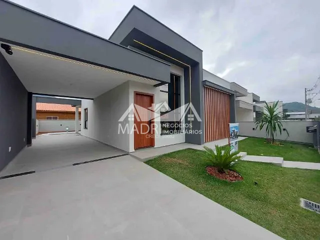 Casa com 252m² 3 quartos e 1 banheiro, à venda, no bairro Forquilhas em São José