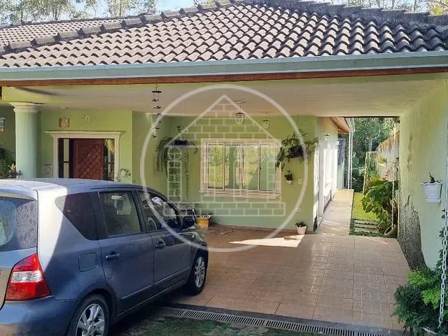 Casa com 820m² 3 quartos e 5 banheiros, à venda, no bairro Fazenda da Ilha em Embu-Guaçu