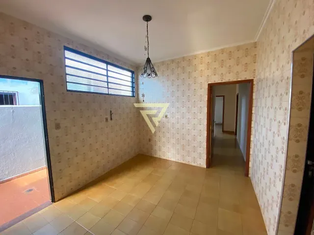 Casa 3 quartos e 1 banheiro, para alugar, no bairro Vila Albertina em Ribeirão Preto