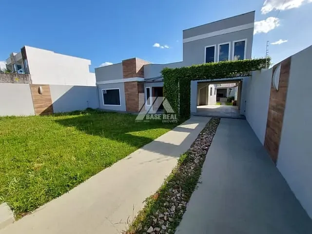 Casa com 630m² 3 quartos e 3 banheiros, à venda ou para alugar, no bairro Jardim Carvalho em Ponta Grossa