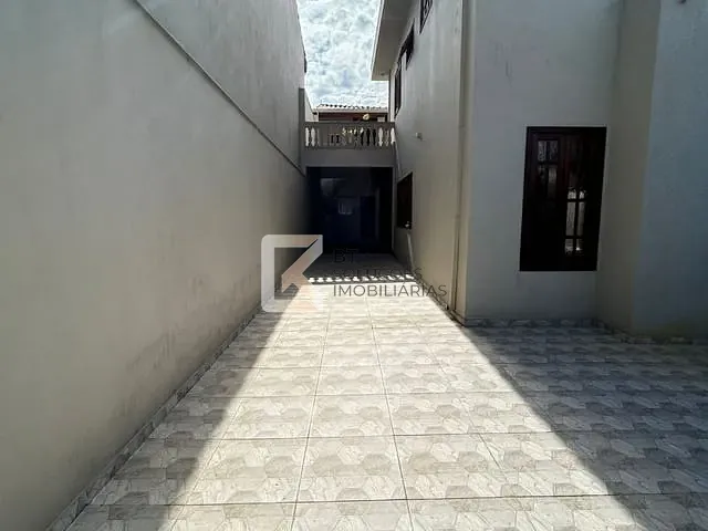 Casa com 600m² 4 quartos e 4 banheiros, à venda ou para alugar, no bairro Jardim Regina em Indaiatuba