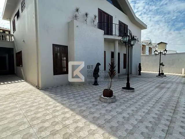 Casa com 600m² 4 quartos e 4 banheiros, à venda ou para alugar, no bairro Jardim Regina em Indaiatuba